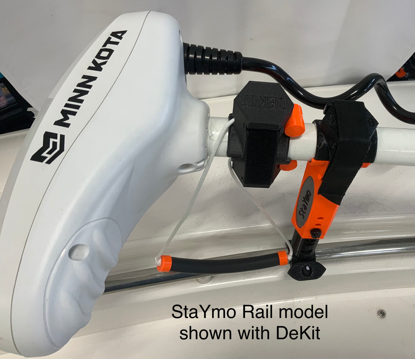 DeKmo - Lift assist handle for trolling motor